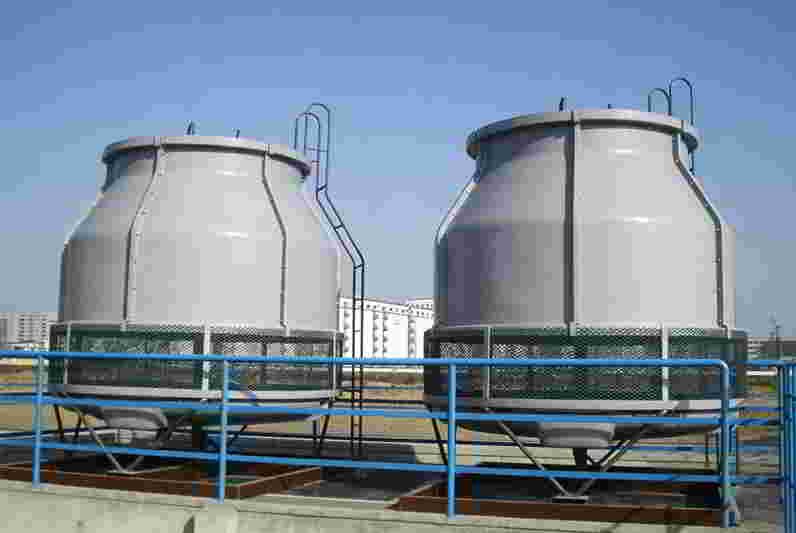 逆流圓形冷卻塔工作